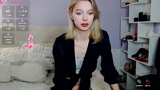 White Lioness online show from December 2, 3:25 pm