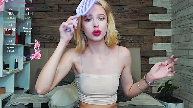 Snapshot of White_Lioness chatting on April 15, 4:25 pm White Lioness online show from April 15, 4:25 pm