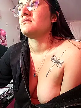 Hanna Kinsley online show from September 26, 4:11 pm