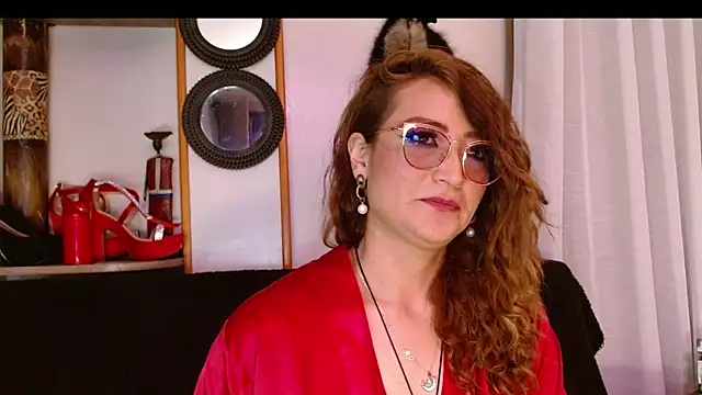 Snapshot of AdeleMourfg chatting on February 10, 5:58 am AdeleMourfg online show from February 10, 5:58 am