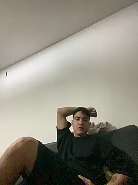 Snapshot of LCarreraa chatting on February 1, 7:26 am LCarreraa online show from February 1, 7:26 am