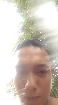 Snapshot of tayson_ chatting on December 17, 2:44 pm tayson online show from December 17, 2:44 pm