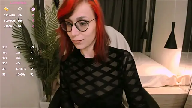 Snapshot of Dora_Marcelli chatting on October 23, 6:56 am Dora Marcelli online show from October 23, 6:56 am