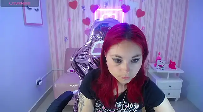 Snapshot of abril_ch_ chatting on December 23, 10:53 am abril ch online show from December 23, 10:53 am