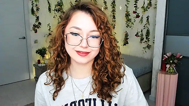 Snapshot of SereneFlame chatting on May 3, 4:24 pm SereneFlame online show from May 3, 4:24 pm