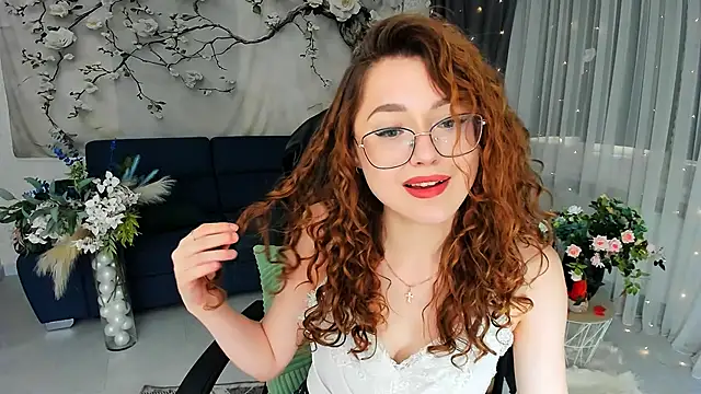 Snapshot of SereneFlame chatting on May 11, 4:04 pm SereneFlame online show from May 11, 4:04 pm