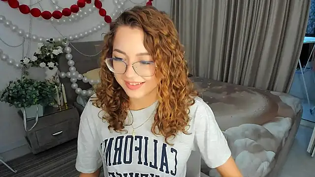 Snapshot of SereneFlame chatting on June 25, 4:11 pm SereneFlame online show from June 25, 4:11 pm