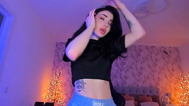 NancyLovee  online show from March 30, 2:40 pm