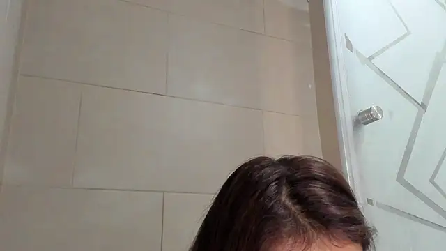 Snapshot of Crystal_Rainers1 chatting on December 15, 8:36 pm Crystal Rainers1 online show from December 15, 8:36 pm