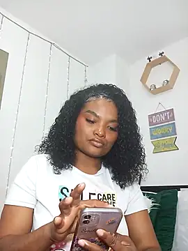 Snapshot of gianna_smith chatting on October 16, 7:48 pm gianna smith online show from October 16, 7:48 pm