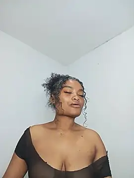 gianna smith online show from May 15, 10:33 am