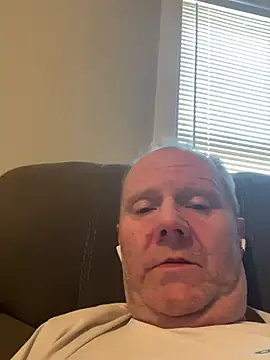 Snapshot of masterjerseyjoe chatting on January 9, 2:07 pm masterjerseyjoe online show from January 9, 2:07 pm