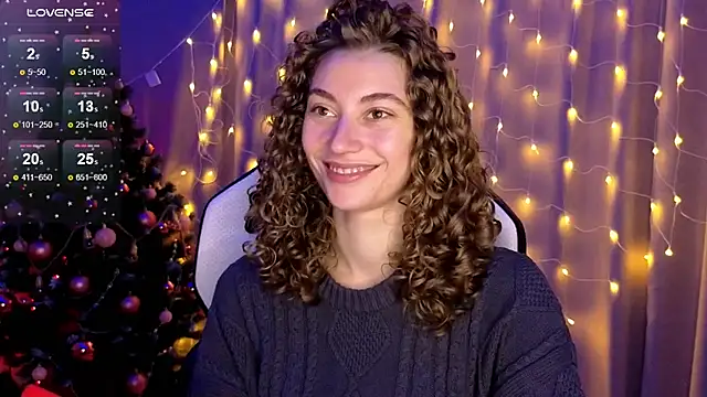 Snapshot of lady_curls chatting on December 21, 11:45 pm lady curls online show from December 21, 11:45 pm