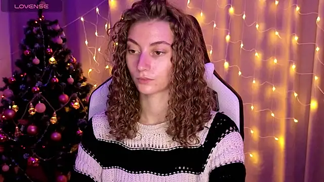 Snapshot of lady_curls chatting on December 28, 11:16 pm lady curls online show from December 28, 11:16 pm