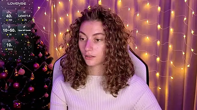 Snapshot of lady_curls chatting on January 5, 2:38 am lady curls online show from January 5, 2:38 am