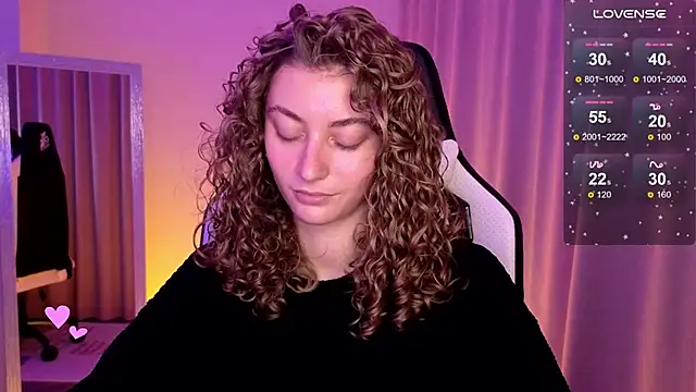 Snapshot of lady_curls chatting on January 15, 11:19 pm lady curls online show from January 15, 11:19 pm