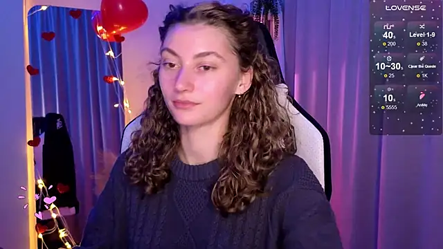 Snapshot of lady_curls chatting on February 24, 12:52 am lady curls online show from February 24, 12:52 am