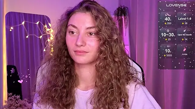 Snapshot of lady_curls chatting on March 20, 10:51 pm lady curls online show from March 20, 10:51 pm