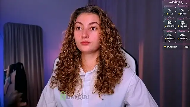 Snapshot of lady_curls chatting on September 24, 9:29 pm lady curls online show from September 24, 9:29 pm