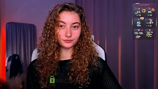 Snapshot of lady_curls chatting on October 7, 8:50 pm lady curls online show from October 7, 8:50 pm