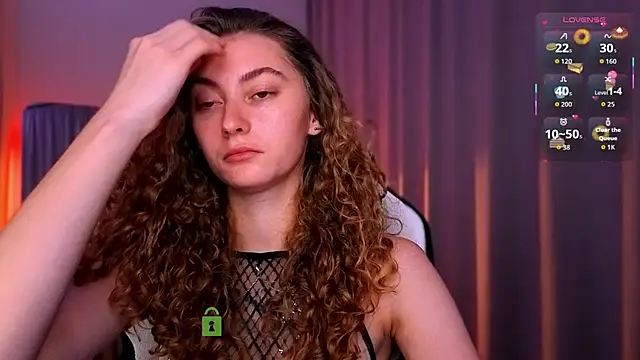 Snapshot of lady_curls chatting on October 9, 9:57 pm lady curls online show from October 9, 9:57 pm