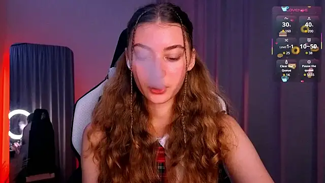 Snapshot of lady_curls chatting on October 16, 10:00 pm lady curls online show from October 16, 10:00 pm