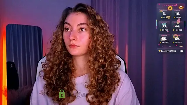 Snapshot of lady_curls chatting on October 25, 10:37 pm lady curls online show from October 25, 10:37 pm