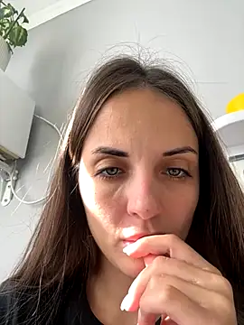 AmiLavs online show from October 1, 6:41 am