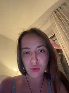 EmilyWi  online show from May 25, 9:10 pm