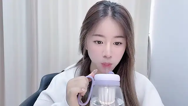 chloe-01 online show from January 14, 4:25 am