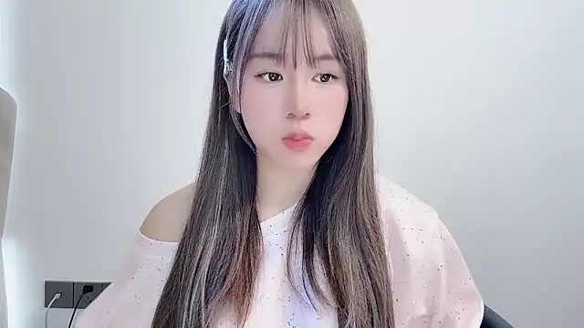 chloe-01 online show from November 30, 4:05 am