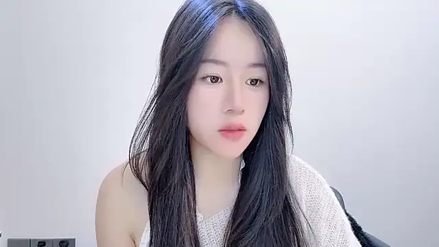 chloe-01 online show from December 18, 4:07 am