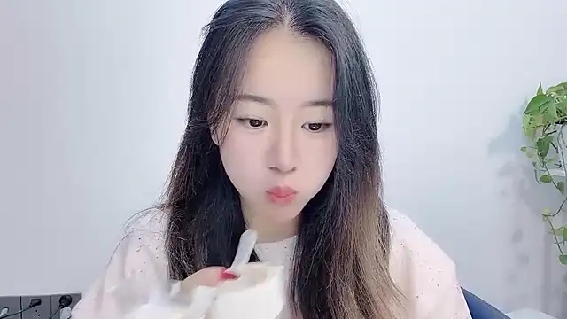 chloe-01 online show from February 9, 1:04 pm