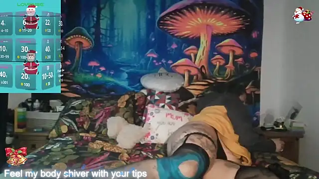 Snapshot of tattoomilf86 chatting on December 22, 4:06 pm tattoomilf86 online show from December 22, 4:06 pm