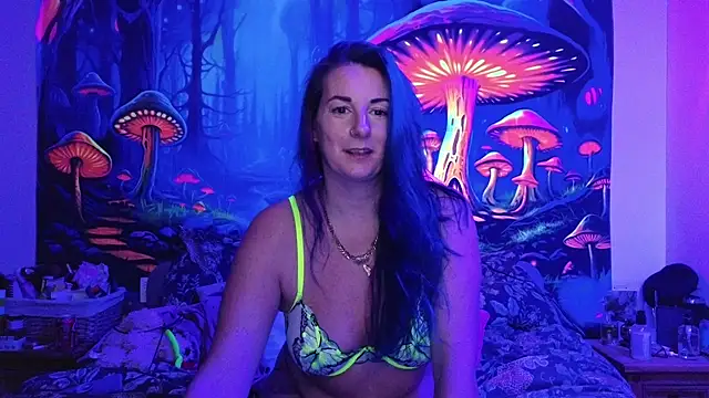 Snapshot of tattoomilf86 chatting on February 7, 7:38 pm tattoomilf86 online show from February 7, 7:38 pm