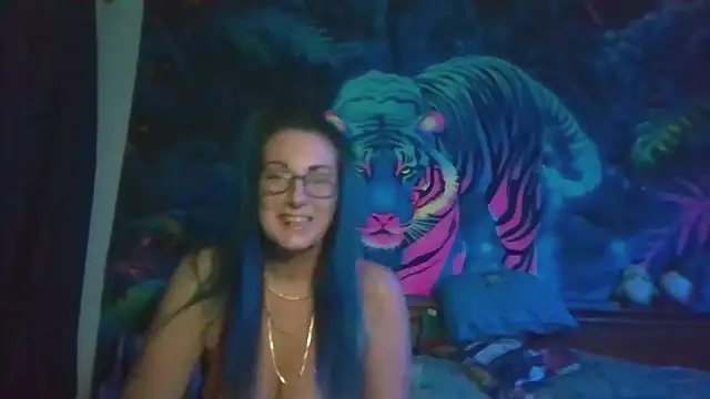 Snapshot of tattoomilf86 chatting on January 17, 10:35 pm tattoomilf86 online show from January 17, 10:35 pm