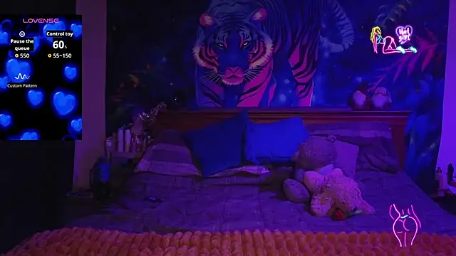 Snapshot of tattoomilf86 chatting on February 3, 8:58 pm tattoomilf86 online show from February 3, 8:58 pm