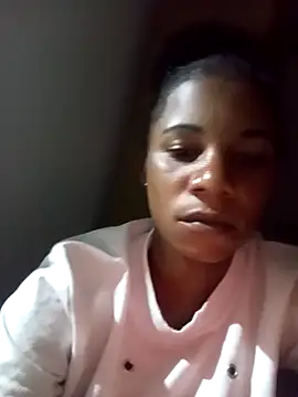 Yourlittlegirl19 online show from December 15, 4:04 pm