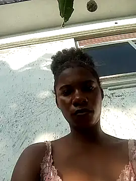 Yourlittlegirl19 online show from December 17, 5:18 am