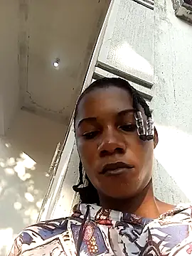 Yourlittlegirl19 online show from December 30, 5:04 am