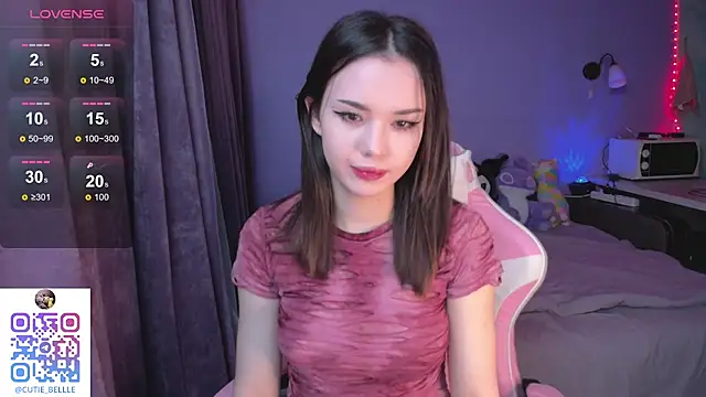 Snapshot of young_belle_ chatting on January 30, 10:30 pm young belle online show from January 30, 10:30 pm