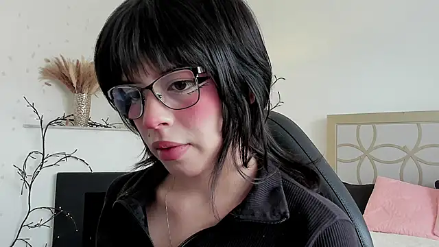 Snapshot of NattashaHotson chatting on February 2, 3:17 pm NattashaHotson online show from February 2, 3:17 pm