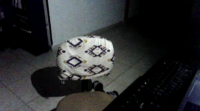 Snapshot of NicksonRoyce chatting on January 2, 4:20 am NicksonRoyce online show from January 2, 4:20 am