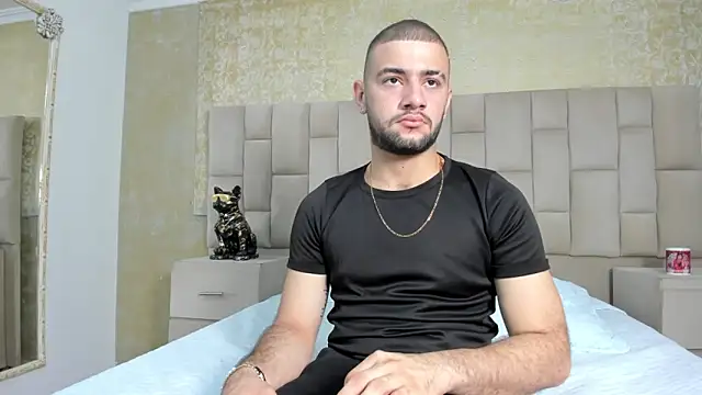 MaximusDick1  online show from November 9, 3:38 am