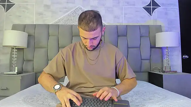 MaximusDick1  online show from May 14, 12:01 pm