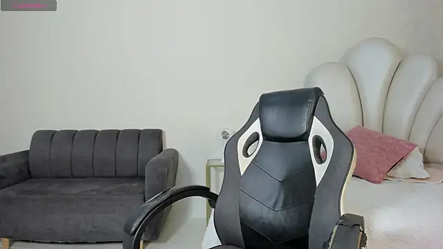 MaximusDick1  online show from June 23, 12:25 pm