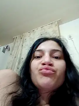 Snapshot of Virgin_Pussy_Love chatting on April 5, 8:28 pm Virgin Pussy Love online show from April 5, 8:28 pm