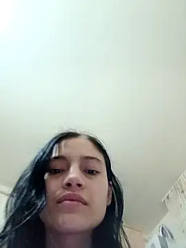 Snapshot of Virgin_Pussy_Love chatting on April 25, 9:12 pm Virgin Pussy Love online show from April 25, 9:12 pm