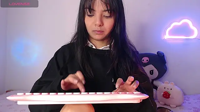 Snapshot of sofi_soft_ chatting on November 11, 6:08 pm sofi soft online show from November 11, 6:08 pm