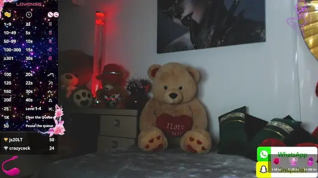 EvelynAisha online show from February 20, 6:35 pm